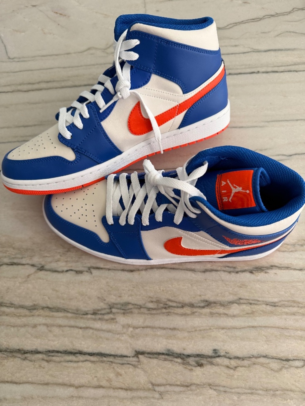 NWOB - The Air Jordan 1 Mid Knicks - Size US M 12